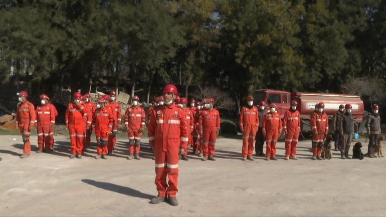 Bakan Akardan 326 kişiyi kurtaran Mehmetçiğe tebrik ziyareti