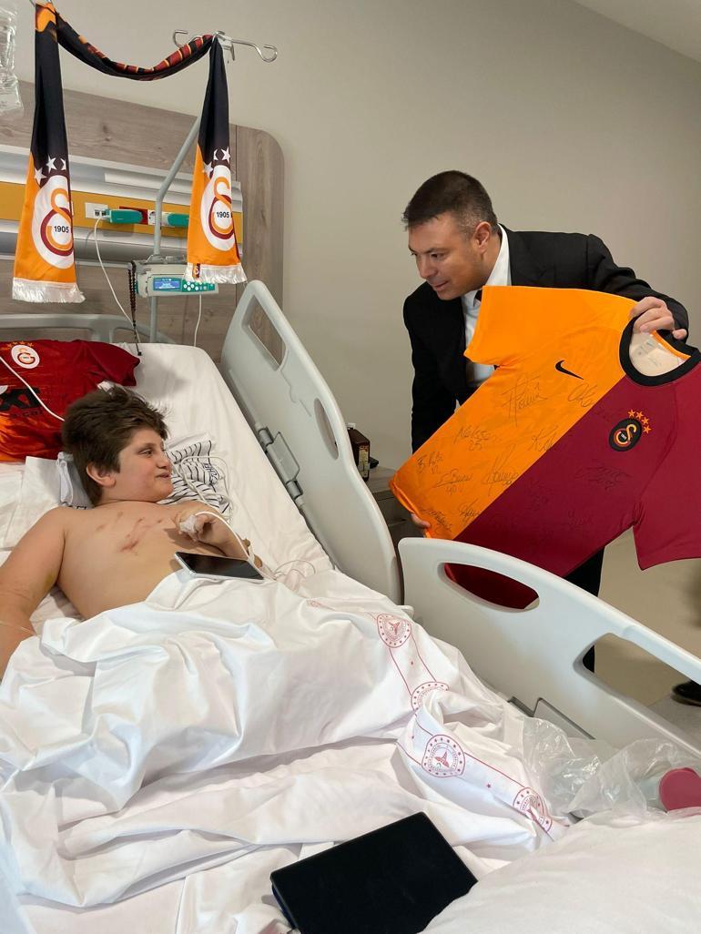 Enkazdan 62 saat sonra kurtarılan Galatasaray taraftarı Cihan Emir Parlak, hayatını kaybetti