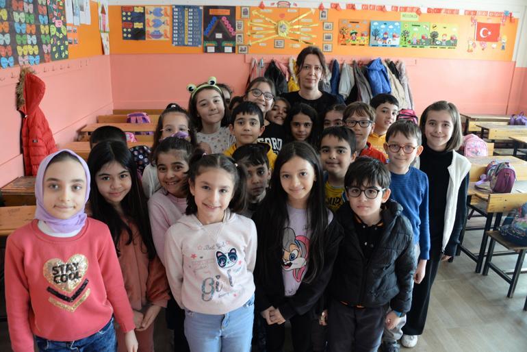 Depremlerden etkilenen Diyarbakırda, 478 bin öğrenci eğitim öğretime başladı