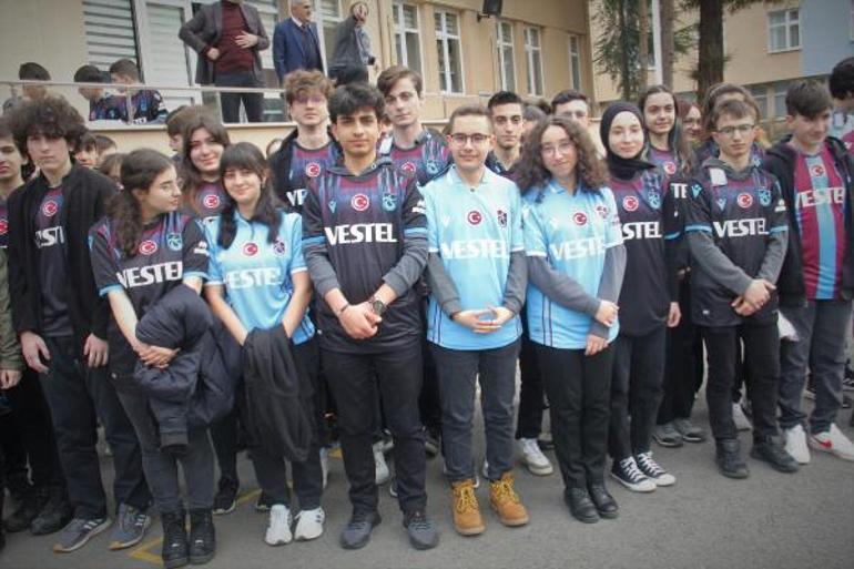 Trabzonspor Asbaşkanı Doğan’dan öğrencilere 11 bin 461 forma