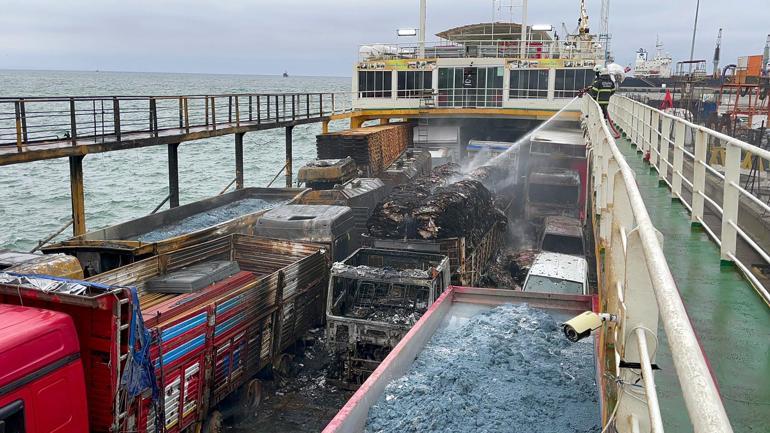 Marmara Denizinde feribot yangını; 30 yolcu dumandan etkilendi