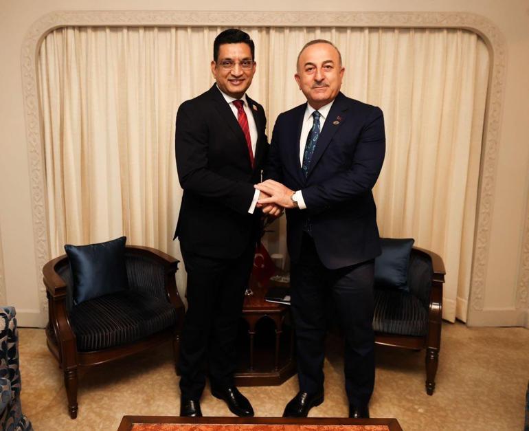 Bakan Çavuşoğlu, Hindistan’da temaslarına devam ediyor