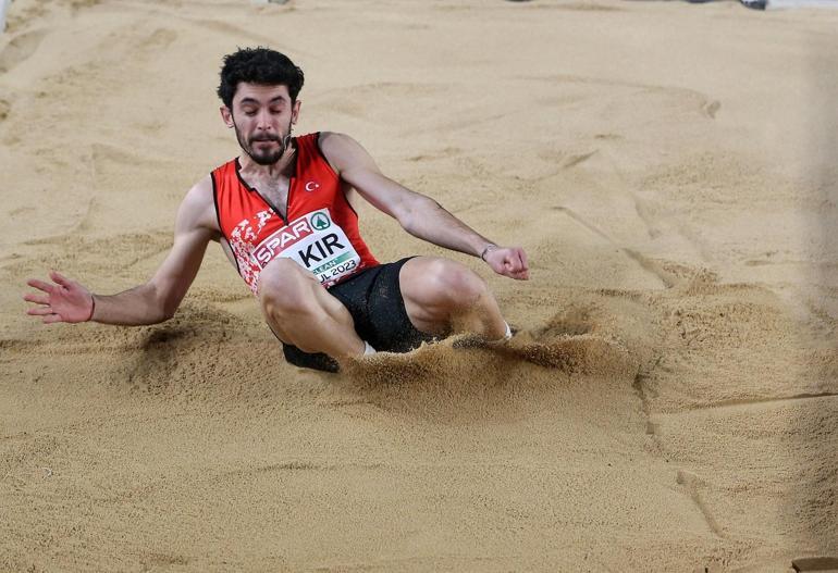 Batuhan Çakır, üç adım atlamada finale çıktı