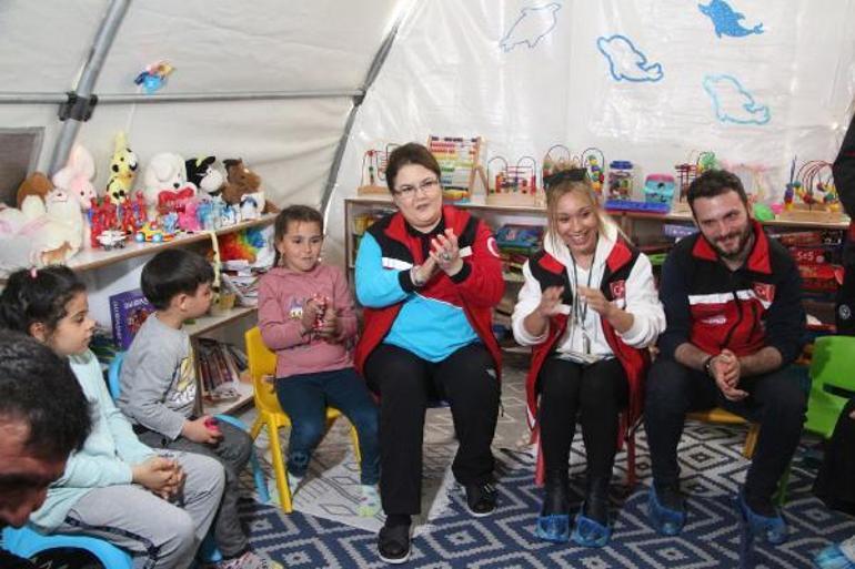 Aile ve Sosyal Hizmetler Bakanı Yanık, Hatayda