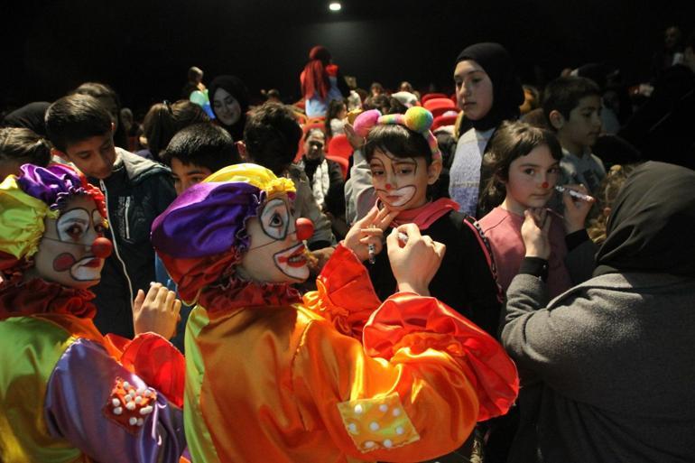 Depremzede çocuklar, 1071den 2071e  Zaman Tüneli Müzesinde eğlendi