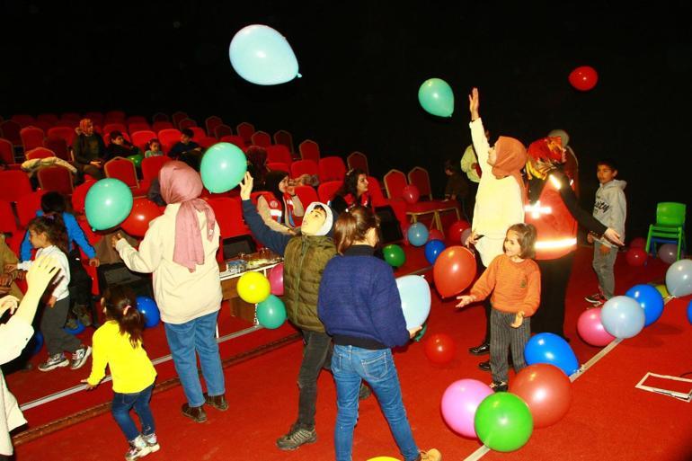 Depremzede çocuklar, 1071den 2071e  Zaman Tüneli Müzesinde eğlendi