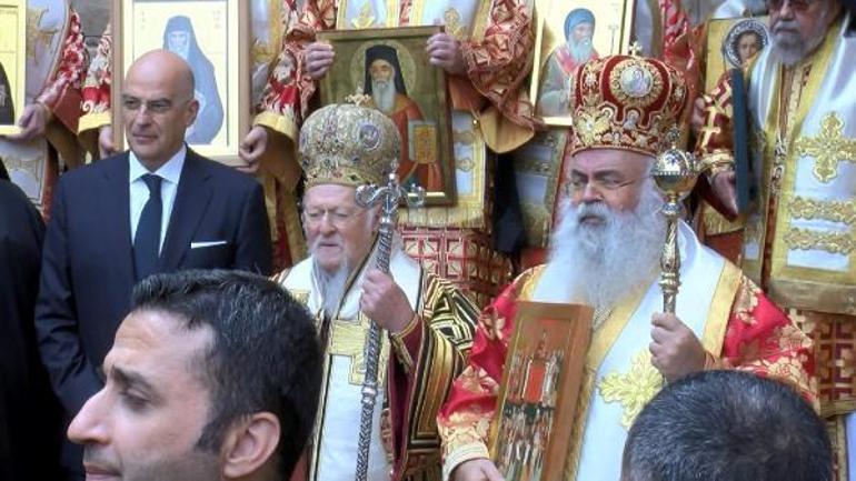 Yunanistan Dışişleri Bakanı Dendias Fener Rum Patrikhanesinde törene katıldı