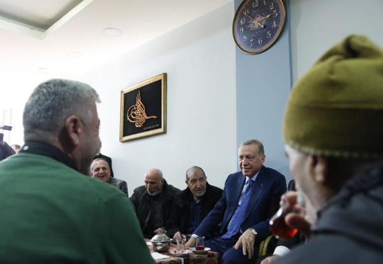 Cumhurbaşkanı Erdoğan Fatihte esnafı ziyaret etti