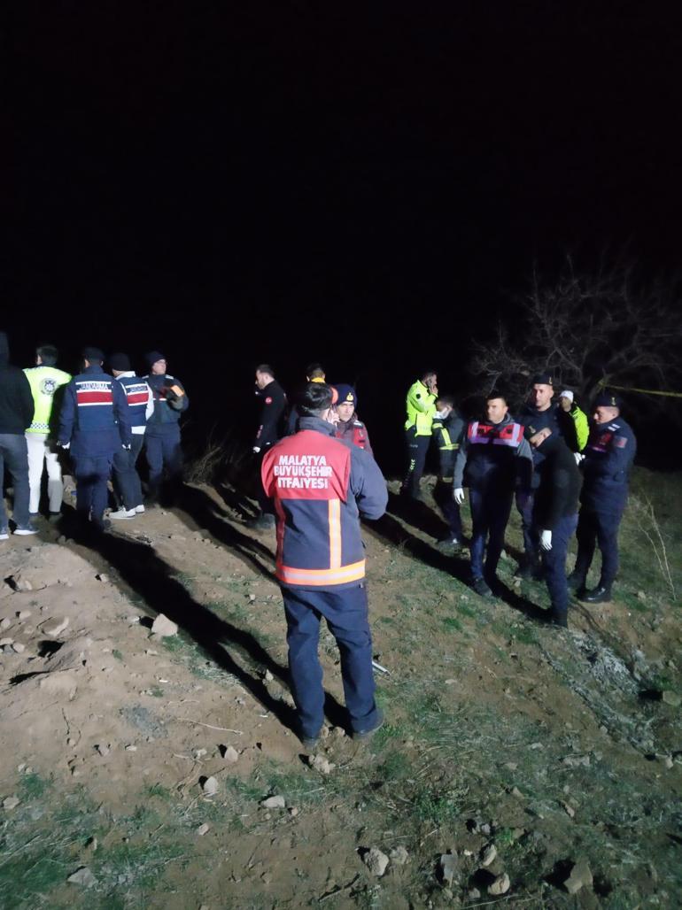 Malatyada kayısı yüklü kamyon şarampole devrildi: 7 ölü