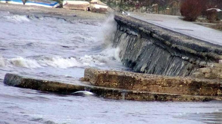 İstanbulda deniz ulaşımına lodos engeli
