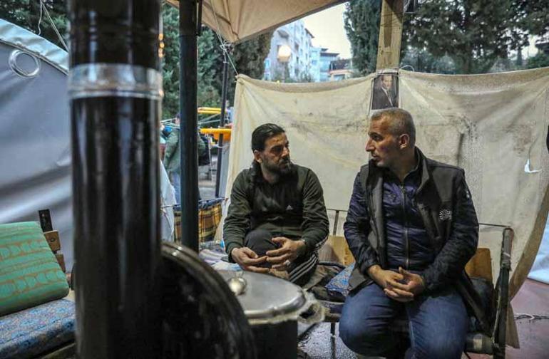 1999 depremini yaşadı, gittiği Hatayda depremzedelerin Serkan Ağabeyi oldu