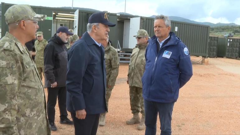 Bakan Akar: Mehmetçik son 2,5 ayda 306 teröristi etkisiz hale getirdi