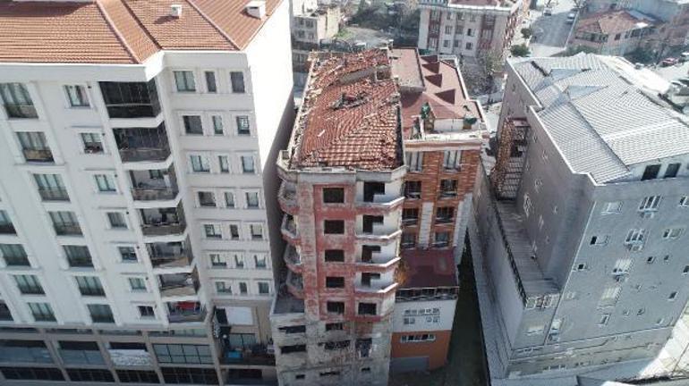 Sosyal medyada çok konuşulan Bağcılar’daki binanın yıkımına başlandı