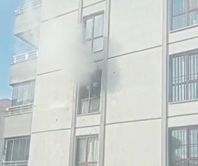 Diyarbakır’da evini ateşe verip kaçtı