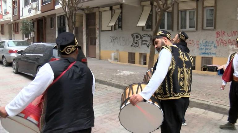 Davulcular Ramazana hazır, korsan davulcular için yaka kartı uyarısı