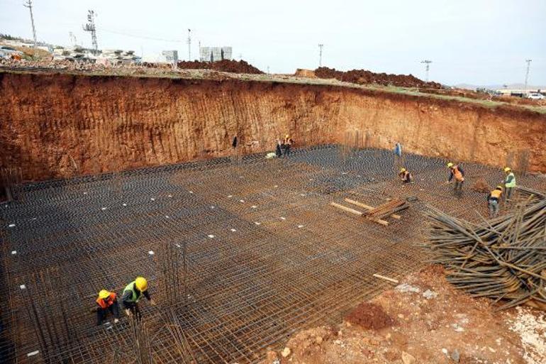 Bakan Kurum: Yarın 11 ilde 17 bin 902 konutun temelini atacağız