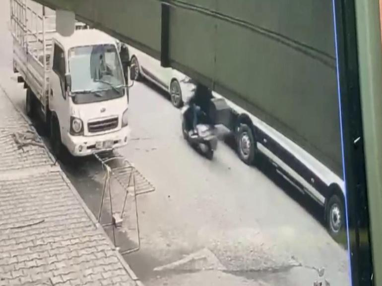 Sultangazide annesinin evinin önünde silahlı saldırıya uğradı