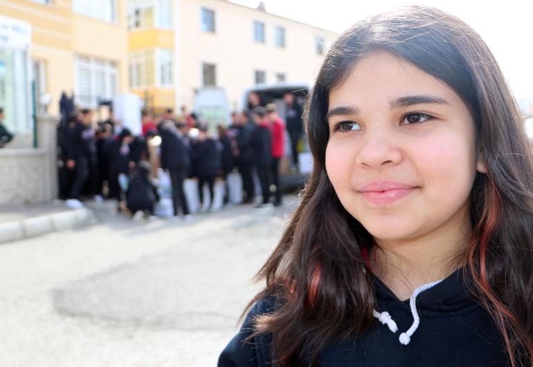 Erzurumlu öğrenciler, Adıyamandaki öğrencilere bir minibüs dolusu kitap gönderdi