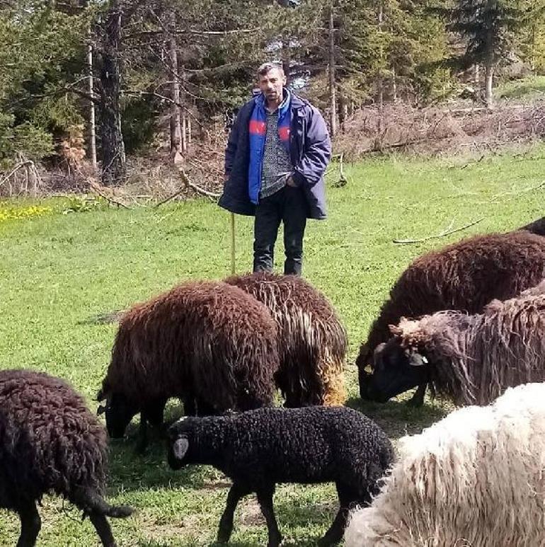 Tartıştığı eşini tabancayla öldürüp, intihar etti