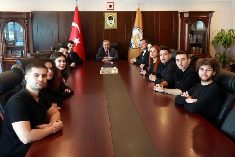 Üniversite öğrencilerinin 5 ayda ürettiği roket, Teknofestte finalde