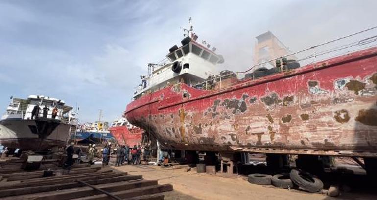 Tuzlada gemi yangını