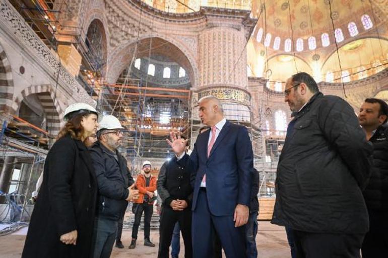 Bakan Ersoy: Sultanahmet Camiini bayram namazında yeniden ibadete açacağız