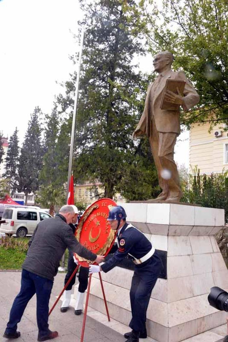 Kahramanmaraşa İstiklal Madalyası verilişinin 98inci yılında buruk kutlama