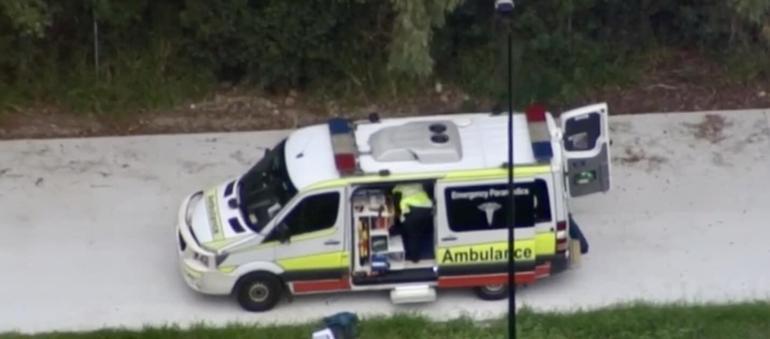 Avustralya’da pilot, düşen uçaktan sağ kurtuldu