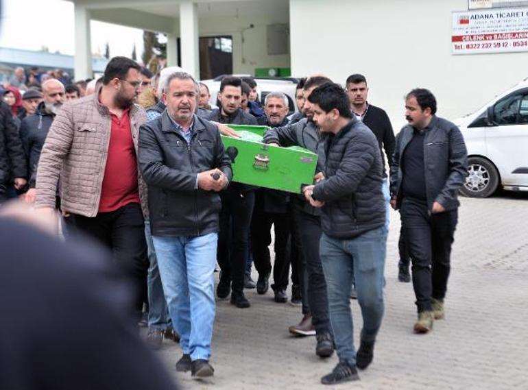 Üzerine kaya düşen otomobilde ölen öğretmenler son yolculuğuna uğurlanıyor