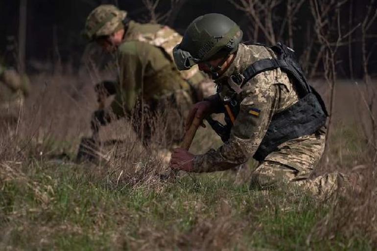 Ukrayna’dan Belarus sınırına tanksavar mayın önlemi