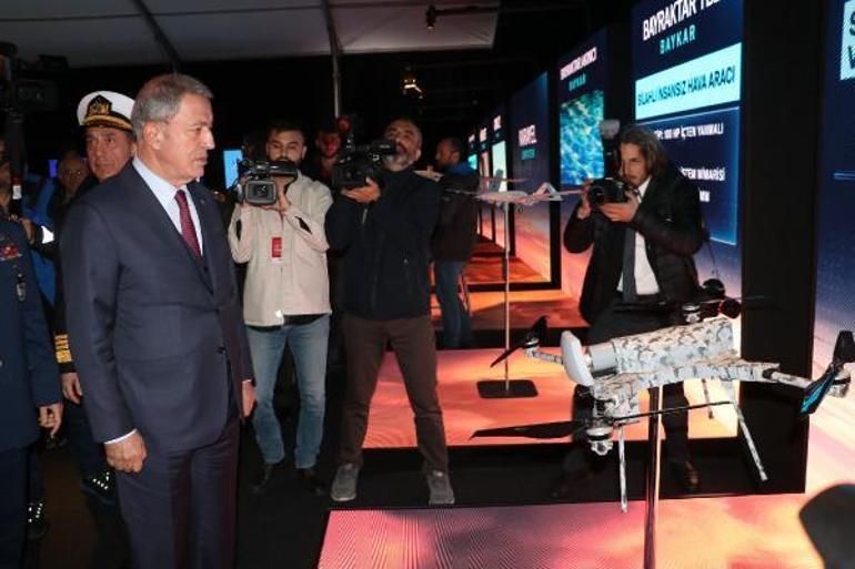 Bakan Akar Yüzyılın Gücü, Cesaretin Teknolojisi dijital gösterim merkezi’ni ziyaret etti