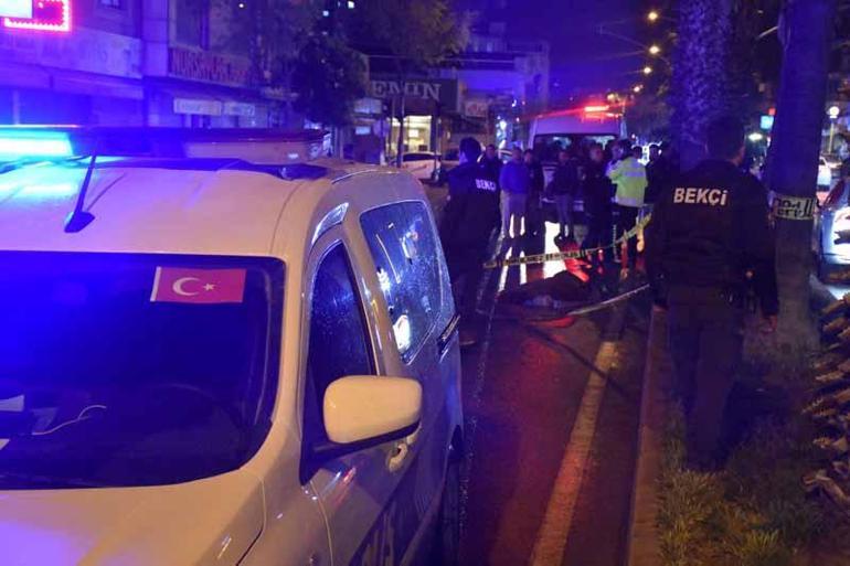 Adanada yolun karşısına geçerken otomobilin çarptığı Ala hayatını kaybetti