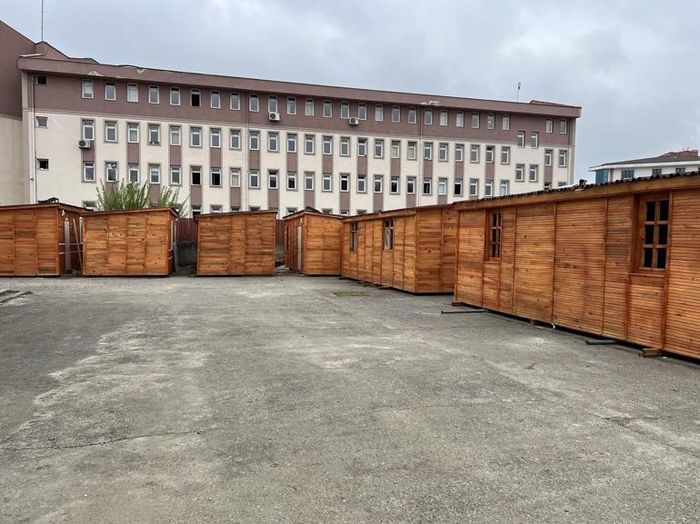 Bartında öğretmen ve öğrencilerin yaptığı ahşap konteyner sınıflar deprem bölgesine gönderildi