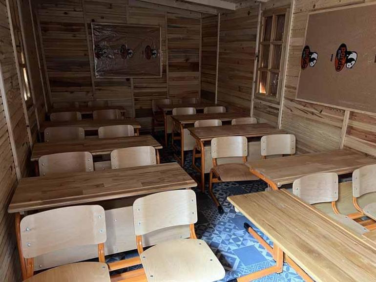 Bartında öğretmen ve öğrencilerin yaptığı ahşap konteyner sınıflar deprem bölgesine gönderildi