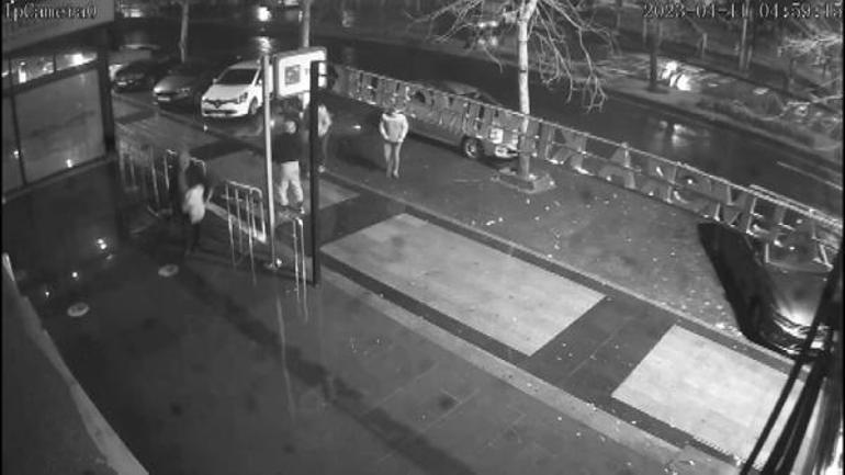 Esenyurtta kuyumcu dükkanı soygunu: 4 kilo altın çaldılar