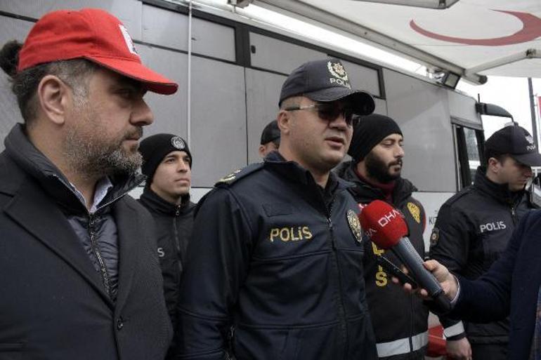 Şişli ilçe Emniyet Müdürlüğü ekiplerinden Türk Kızılayına kan bağışı