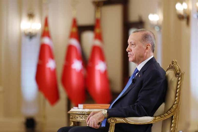 Erdoğan: Meydanların dili bize yürüyün diyor