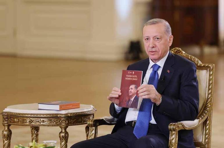 Erdoğan: Meydanların dili bize yürüyün diyor