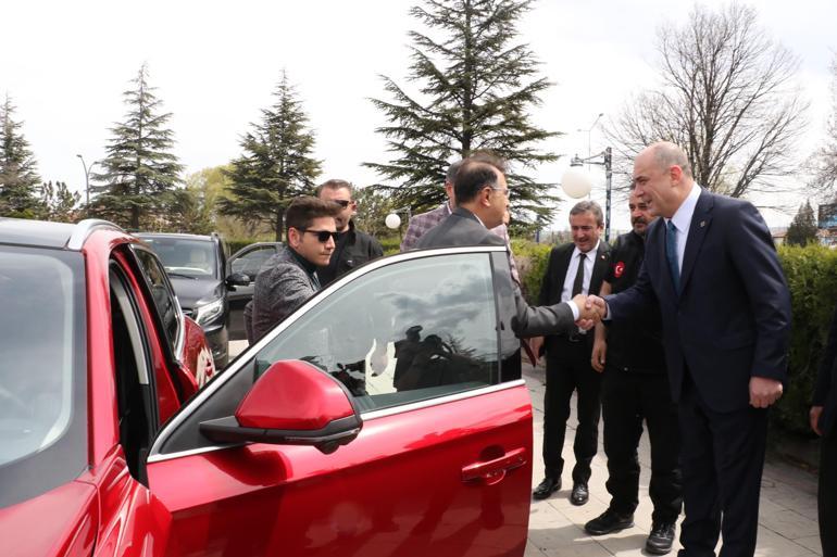 Bakan Dönmez, Eskişehirde sanayicilerle bir araya geldi