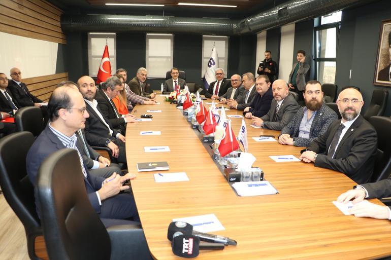 Bakan Dönmez, Eskişehirde sanayicilerle bir araya geldi
