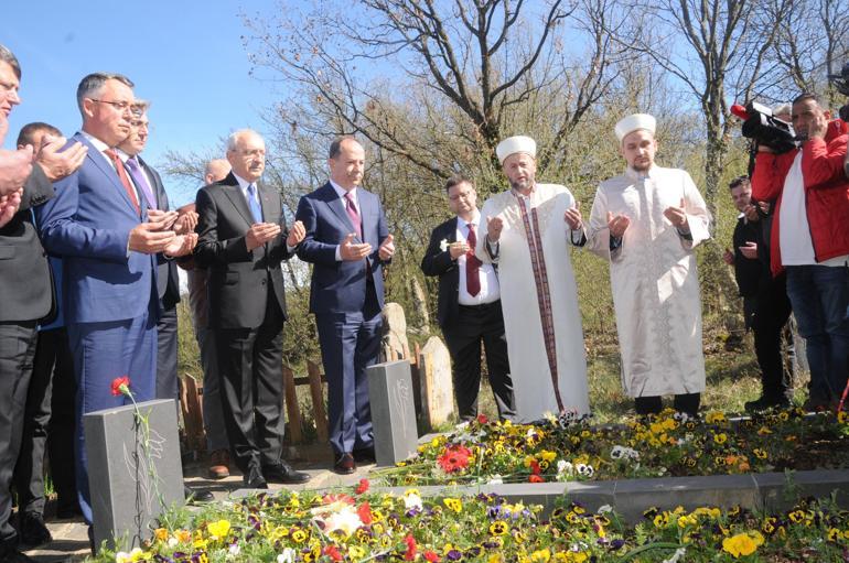 Kılıçdaroğlu, marteniçkayı Bulgaristanda öldürülen Türkan bebeğin anıtının ağacına astı