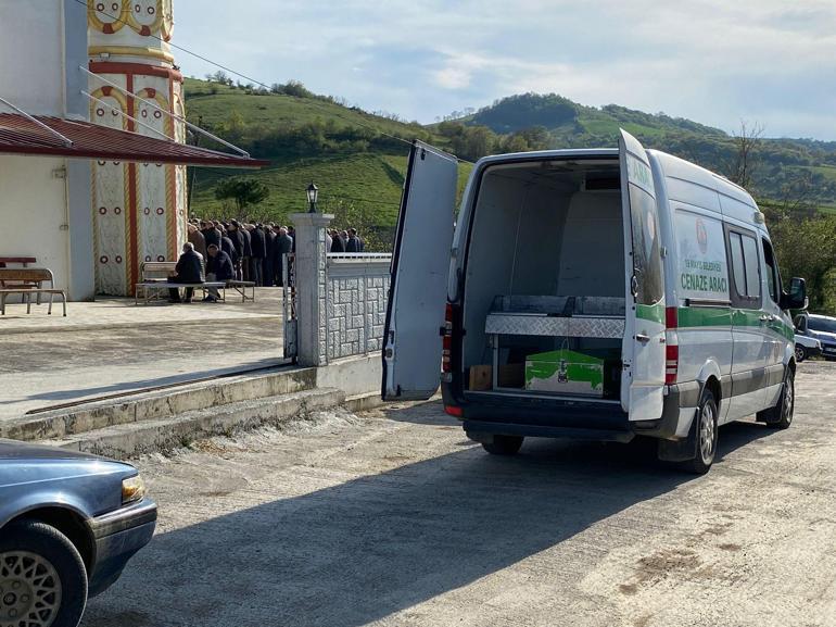 Derede boğulan baba ve kızı son yolculuklarına uğurlandı
