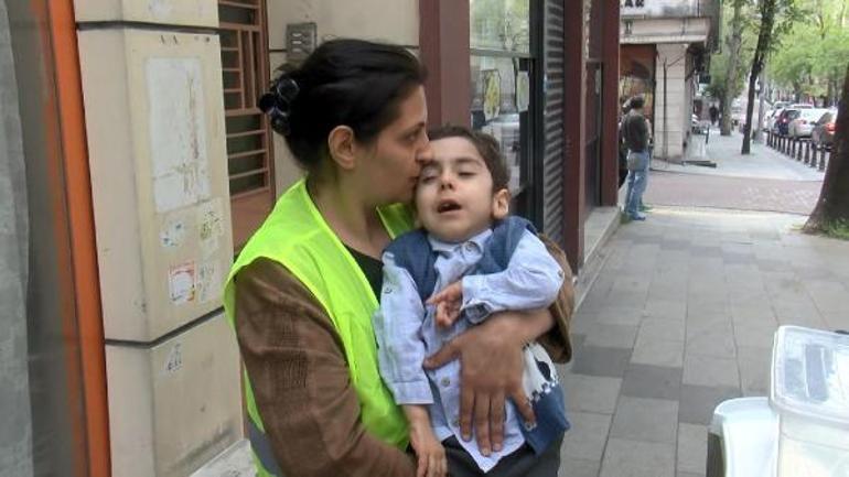 Bayrampaşada SMAlı bebeğin bağış kutusunu çaldı, hırsızı kovalayan anne kutuyu aldı