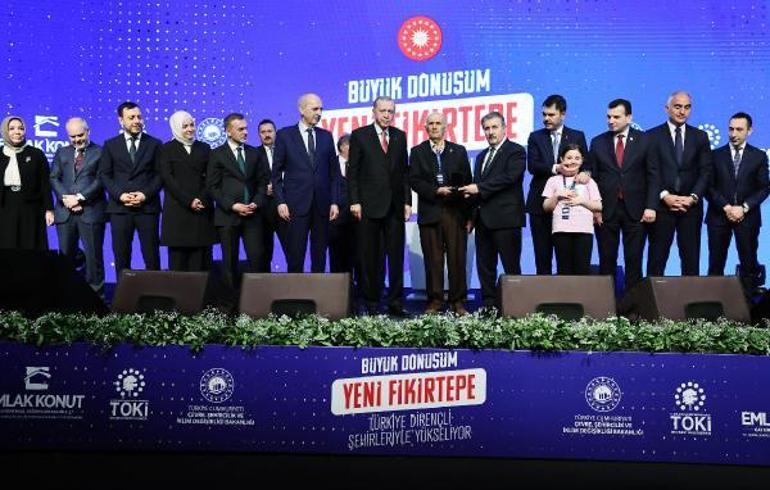 Cumhurbaşkanı Erdoğan Fikirtepede anahtar teslim ve temel atma törenine konuştu