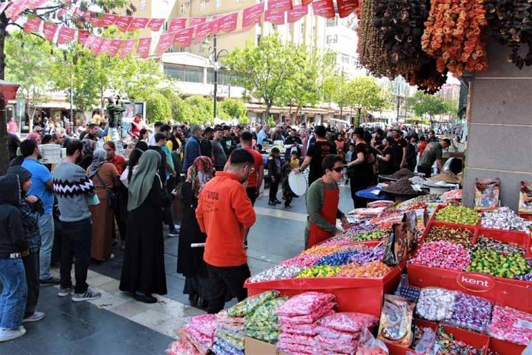 Tarihi Sur ilçesinde bayram hareketliliği