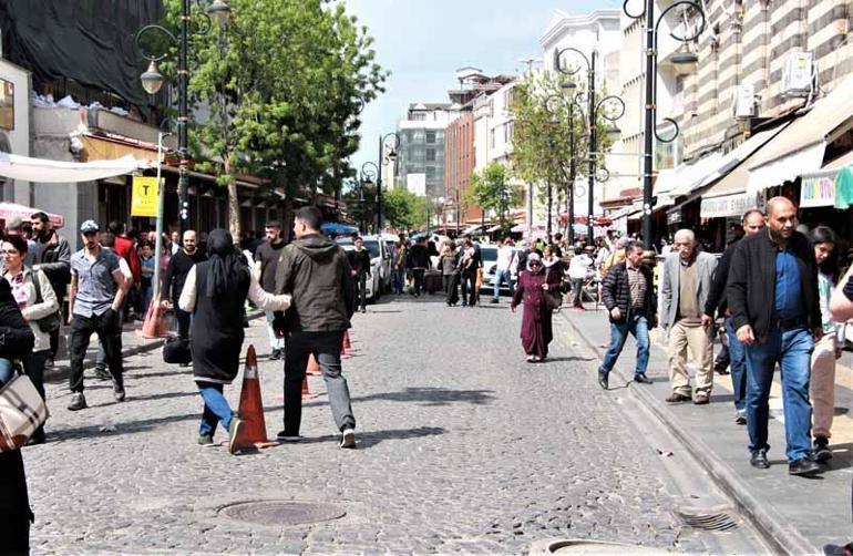 Tarihi Sur ilçesinde bayram hareketliliği