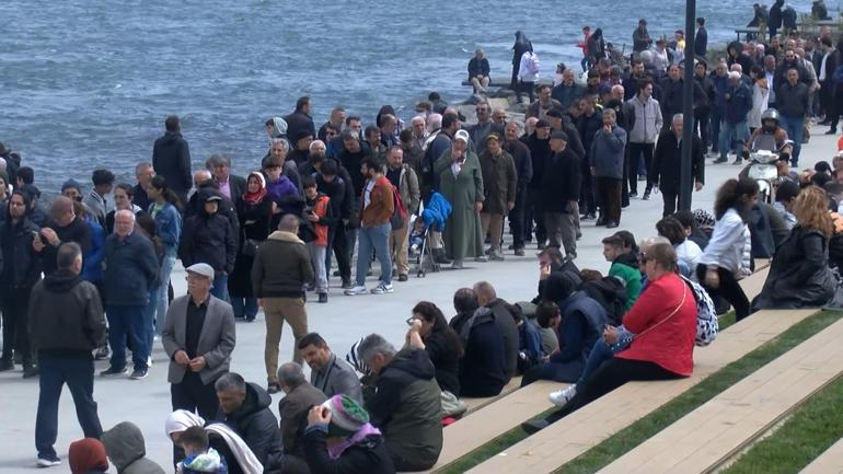Visitors formed meters of queue to see TCG Anadolu
