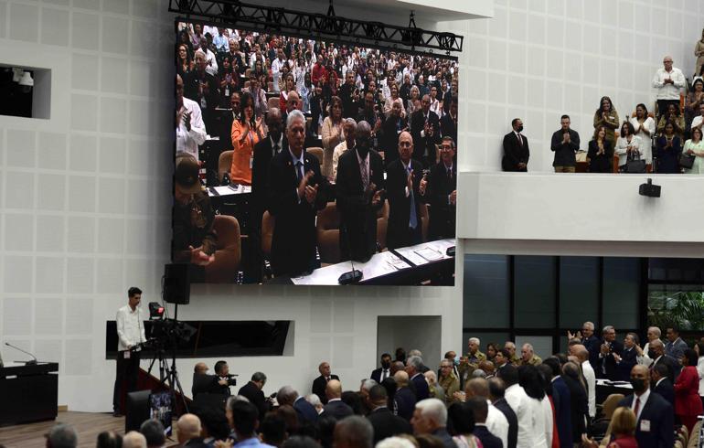 Küba Devlet Başkanı Diaz-Canel, yeniden devlet başkanı seçildi