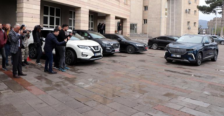 Bakan Akar: Bu terör belasından asil milletimizi kurtaracağız