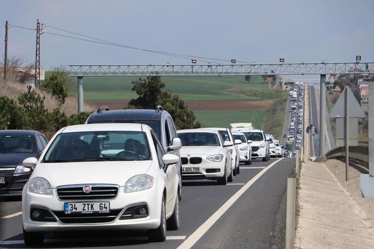 İstanbul- Tekirdağ yolunda araç yoğunluğu